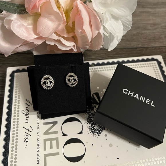 Chanel Crystal CC Oval Stud Earrings - AUTH - Picture 2 of 10
